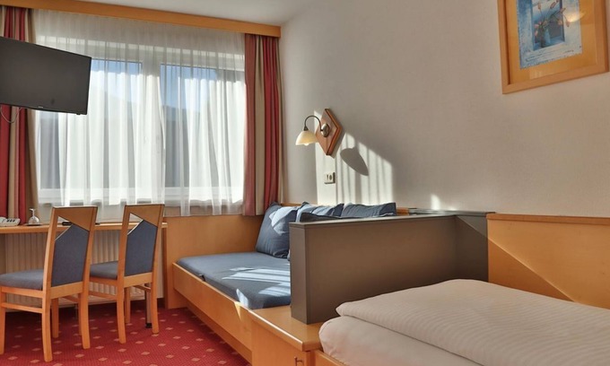 Dorfgastein Cottage | Double room (2 beds) with shower, toilet - trombone, pension