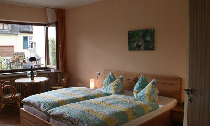 Uerzig Bed & Breakfast | Double room 2 - Wine and guest house Hermann-Josef Schmitz