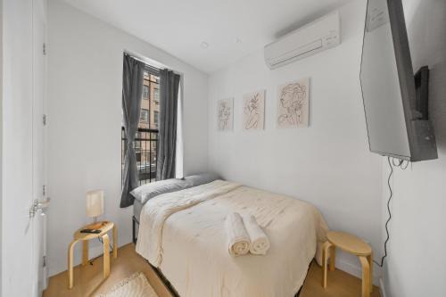 Central New York City House | Double Room at a shared Apartment near Times Square