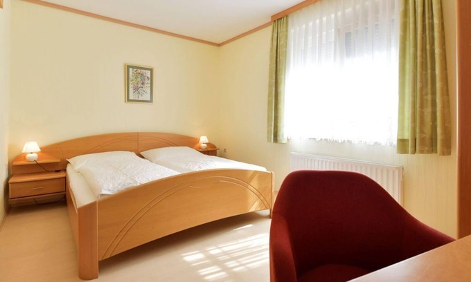 Illmitz Apartment | Double room - Blumenhof Wegleitner