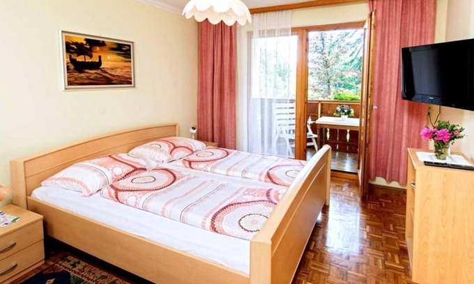 Sankt Kanzian am Klopeiner See Bed & Breakfast | Double room east - Strandpension Waldperle
