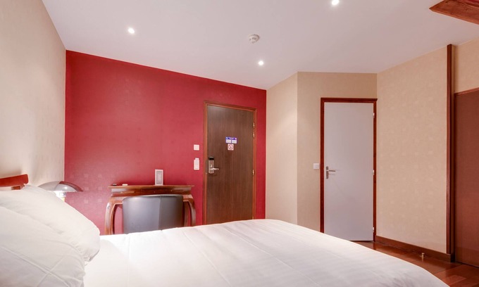 Le Thillay Hotel | Double room-Ensuite with Bath
