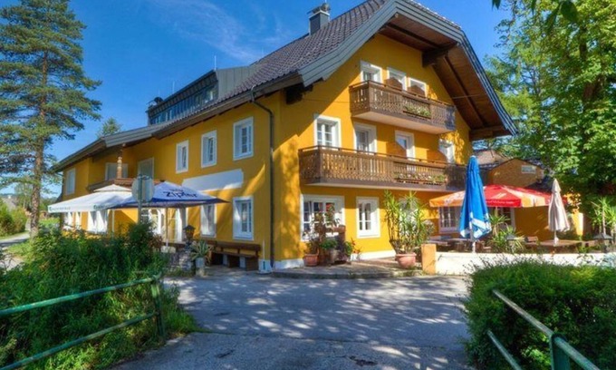 Thalgau Bed & Breakfast | Double Room - Gasthof Betenmacher