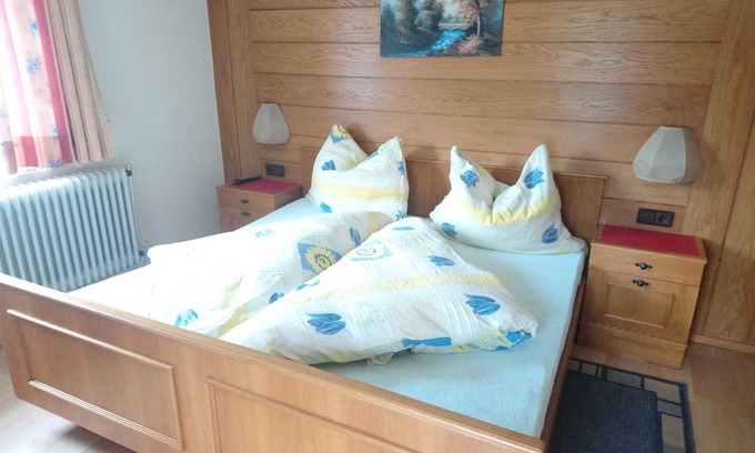 Oetz Apartment | Double Room - Haus Waldheim