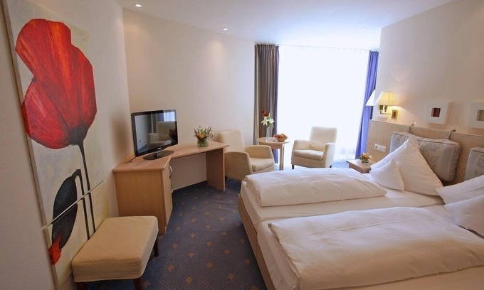 Schluchsee Apartment | Double room south, 30 sqm, with shower/WC and balcony or terrace
