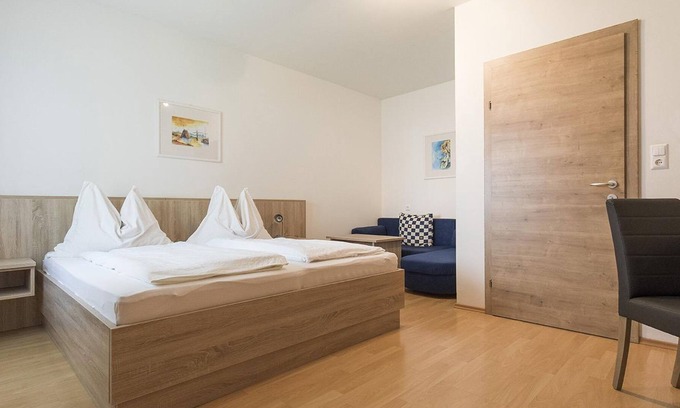 Apetlon Apartment | Double room with shower, toilet - Weingut & Gästehaus Markus Tschida