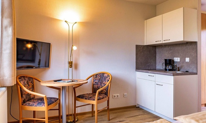 Plau am See House | Double room with terrace & mini kitchen WITHOUT breakfast - Ferienanlage zum See
