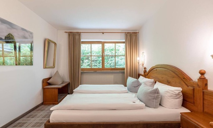 Ettal House | Double room without balcony - Hotel Blaue Gams