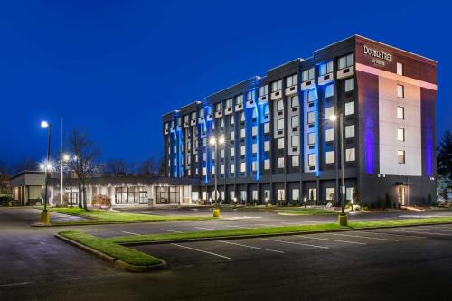 Cranbury Hotel | DoubleTree by Hilton Monroe Township Cranbury