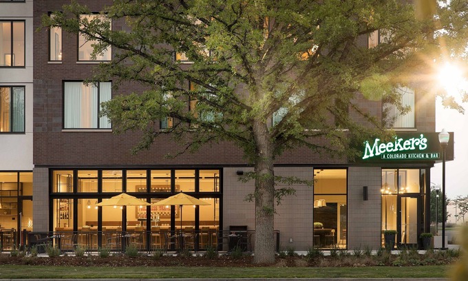 Greeley Hotel | DoubleTree by Hilton Greeley at Lincoln Park