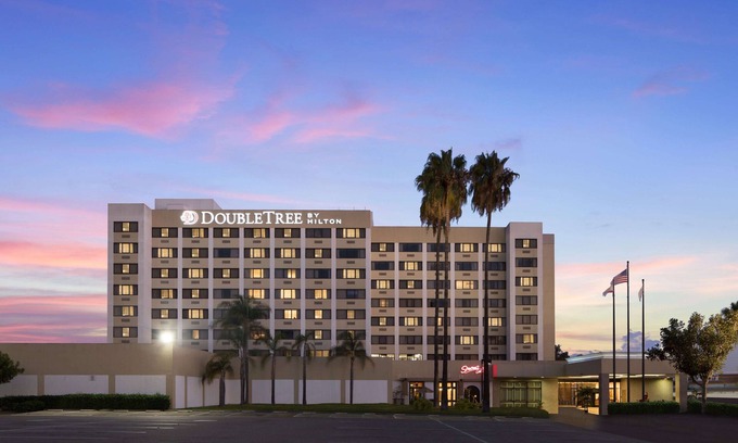 Norwalk Hotel | DoubleTree by Hilton Los Angeles - Norwalk