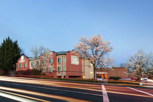 Tigard Hotel | DoubleTree by Hilton Portland Tigard