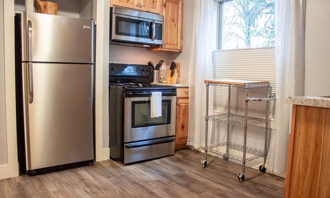 McMinnville Apartment | Douglas on Third