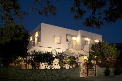 Paros Hotel | Doukissa