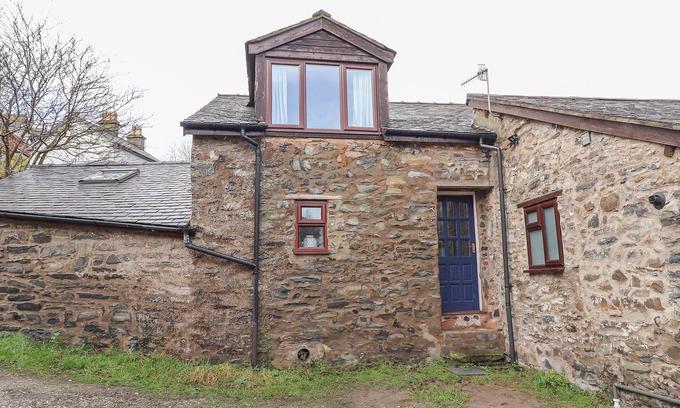 Llangollen Cottage | DOVETAIL COTTAGE, with a garden in Llangollen