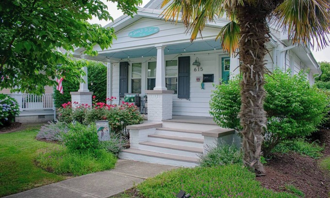 Cape Charles House | Down By The Bay - Cape Charles -1st Floor Primary