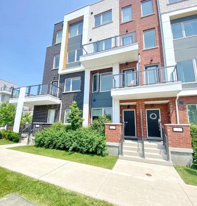 Downsview House | Downsview Park Luxury Townhome near Yorkdale Transit