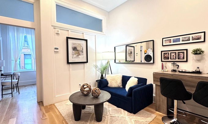 Downtown Apartment | Downtown 1BR Apt w/kitchen, Near Convention Center & PPAC