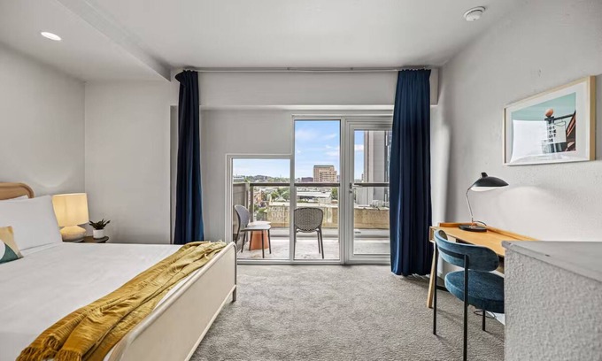 Downtown Austin Apartment | Downtown Austin Loft | Kitchen & Balcony | Walk to Convention Center