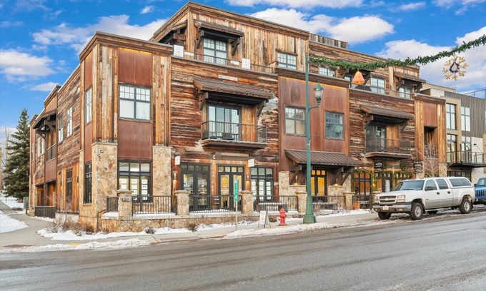Whitefish Apartment | Downtown Barnwood Condo. WSTR-21-00029