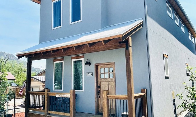 Buena Vista House | Downtown BV Main St 315 Private Home