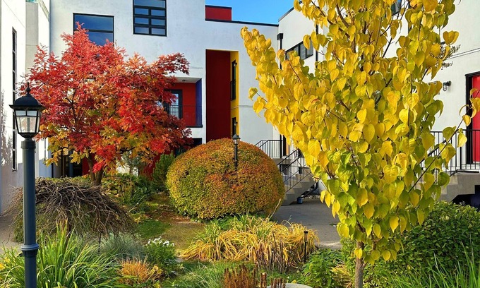 Connaught House | Downtown Calgary 2-bedroom Townhouse