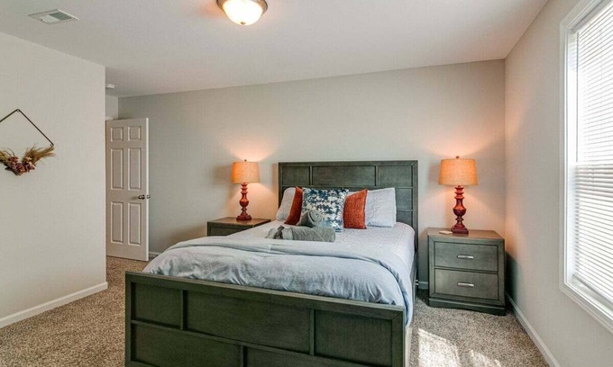 Clarksville House | Downtown Duo on Franklin (1010 Franklin St)