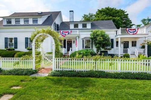 Edgartown House | Downtown Edgartown Home