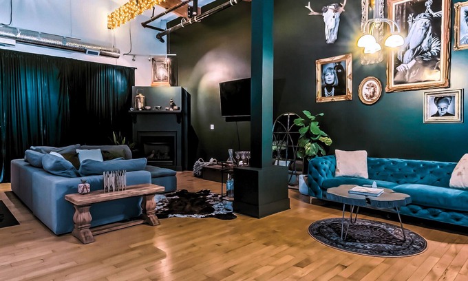 North Central Edmonton Apartment | Downtown Edmonton Loft - Brewery District walking distance to rogers place.