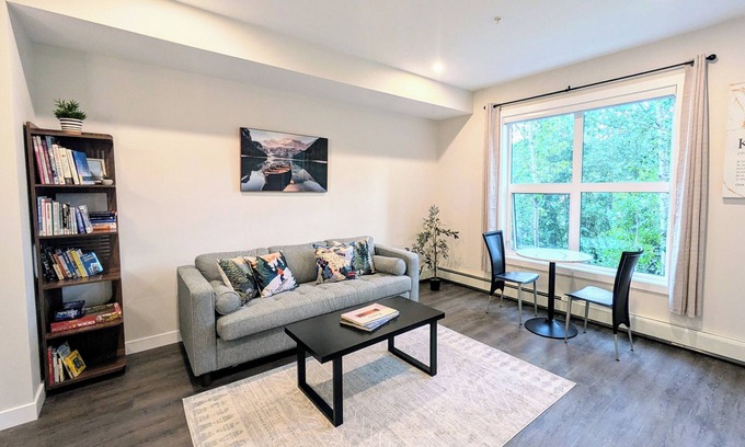 Golden Condo | Downtown Golden Condo surrounded by 5 national parks - Liv's Mountain Nest