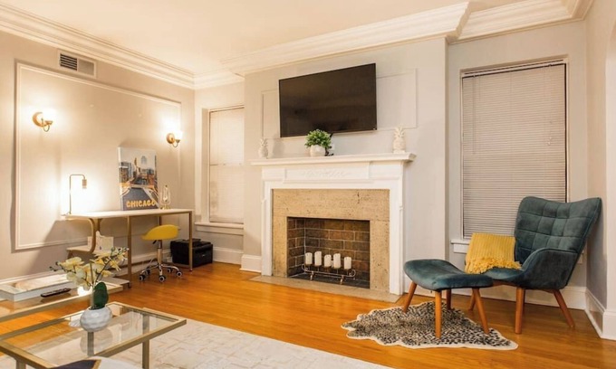 Streeterville Condo | Downtown Guild #3 | Mag Mile Gold Coast The Lake!