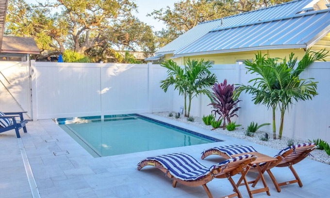 Gulfport Apartment | Downtown Gulfport Cooled Pool