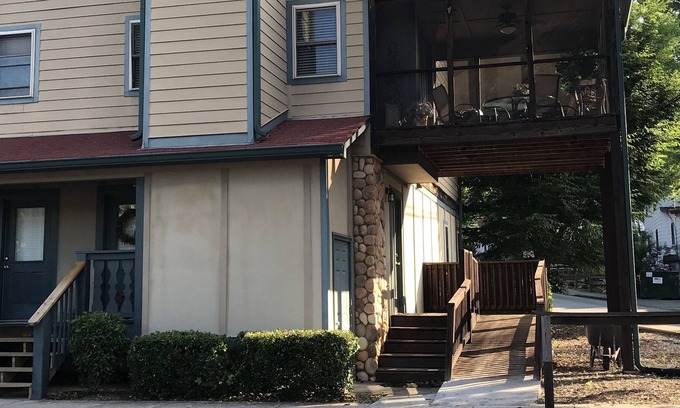 Helen Villa | Downtown Helen VIlla, Accessible, Hot Tub, Elevator, Fireplaces,