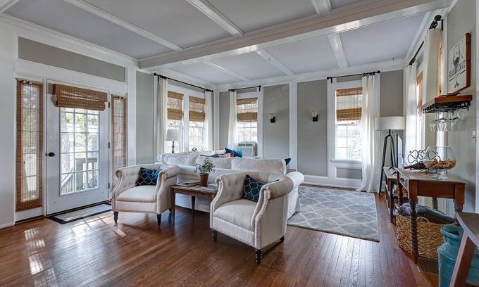 Highlands Apartment | Downtown Highlands - Walk Everywhere