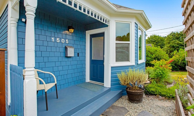 Snohomish House | Downtown home with a firepit, washer/dryer, fireplace, and lovely outdoor space