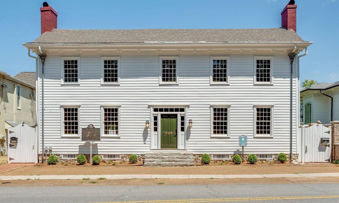 Quigley House | Downtown Huntsville Gem, 2BR Walk to the Square!