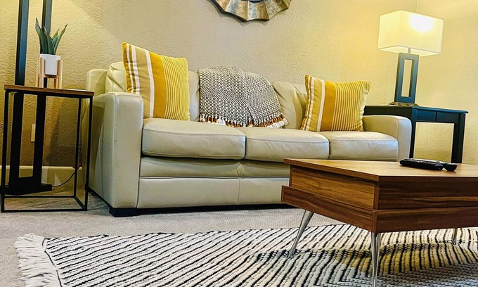 Village Condo | Downtown La Quinta Charmer- Walk to Dining & Shops
