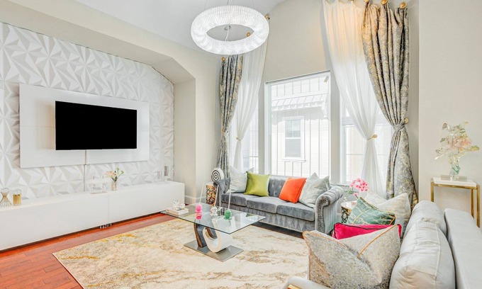 Midtown House | Downtown luxury Home