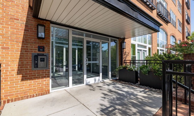 Downtown Condo | Downtown Raleigh, Pet Friendly, Parking