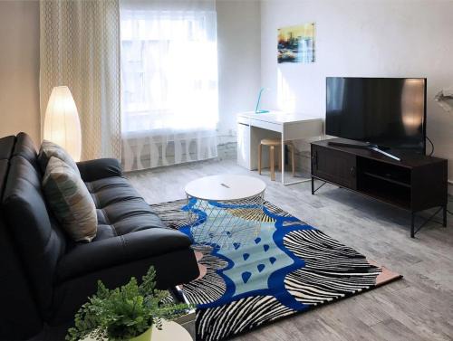 Fairlie-Poplar Historic District House | Downtown Retreat - Location - Comfort - Style