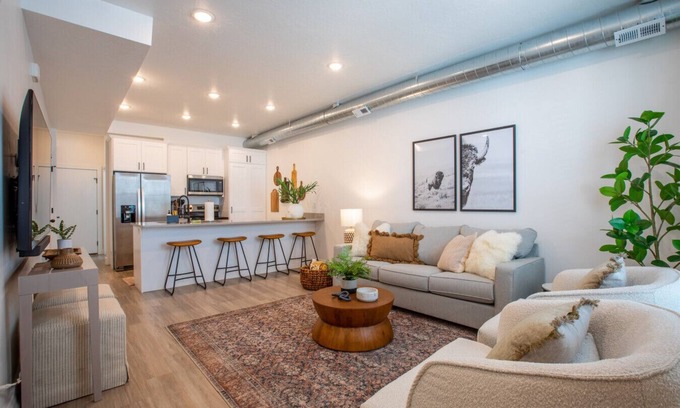 Poplar Grove Villa | Downtown Retreat + Rooftop Hot Tub + Near Ski Resorts