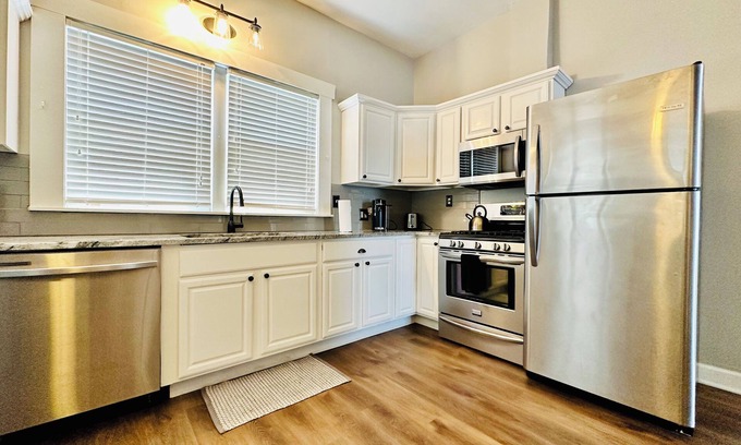 Fletcher Place House | Downtown Retreat walkable to Lucas Oil and Gainbridge Fieldhouse