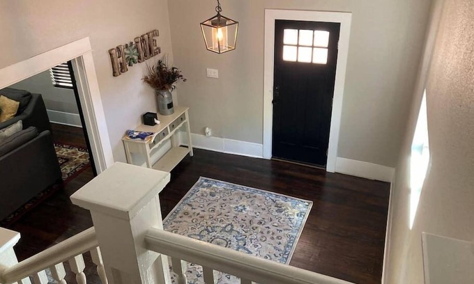 Midtown House | Downtown San Antonio/Sleeps 14/Pearl/Riverwalk/Zoo