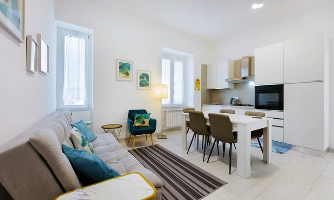Montecalvario Apartment | Downtown, serene nights overlooking quiet garden, GARDEN HOUSE