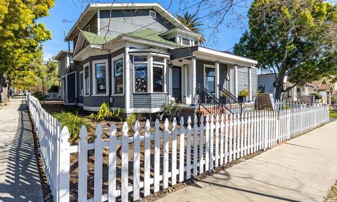 San Luis Obispo House | Downtown SLO Eclectic Victorian-Sleeps 12