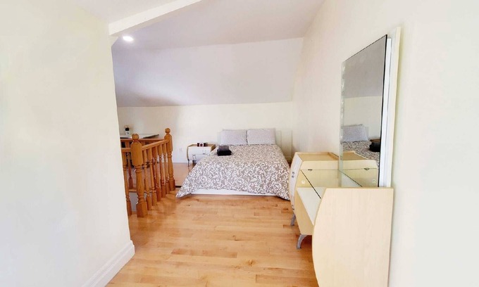 Trinity - Bellwoods House | Downtown Toronto 3 bedrooms unit Near Trinity bellwood park
