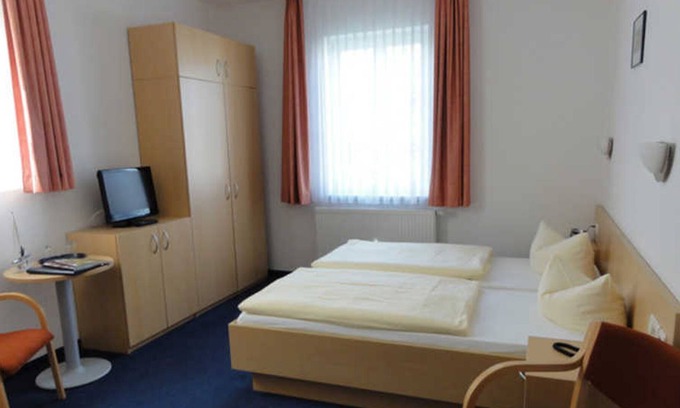 Sassnitz Hotel | DR 12. Standard with city view - Hotel garni Meeresgruß ***