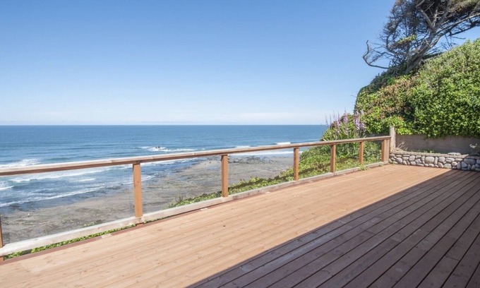 Nelscott House | Dramatic oceanfront views. Open high ceilings. Huge deck & walls of windows!
