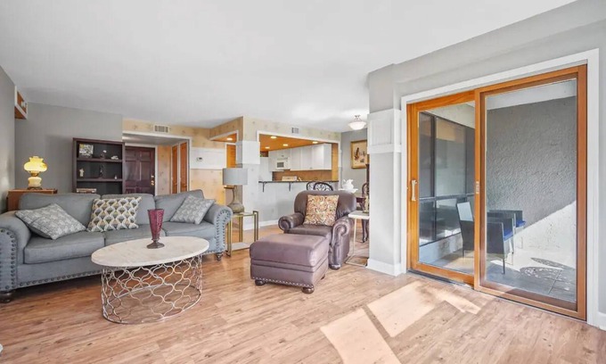 Spanish Wells Apartment | Dream condo unbeatable locationnn