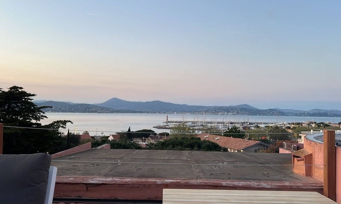 Saint-Tropez Apartment | Dream flat with sea view and roof terrace in the centre of St. Tropez